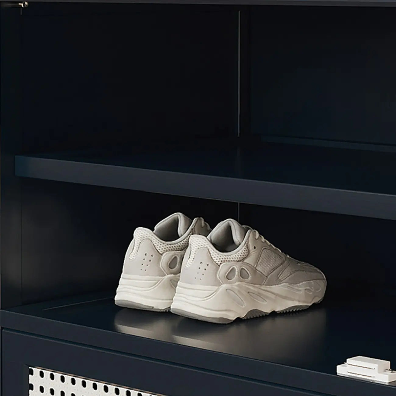 Meuble à chaussures moderne en bambou noir avec panneaux en rotin