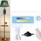 Lampadaire vertical luxueux en tissu vert plissé avec étagère
