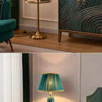 Lampadaire vertical luxueux en tissu vert plissé avec étagère