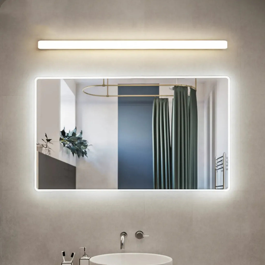 Applique murale LED Glam Tube avec abat-jour en plastique pour salle de bain