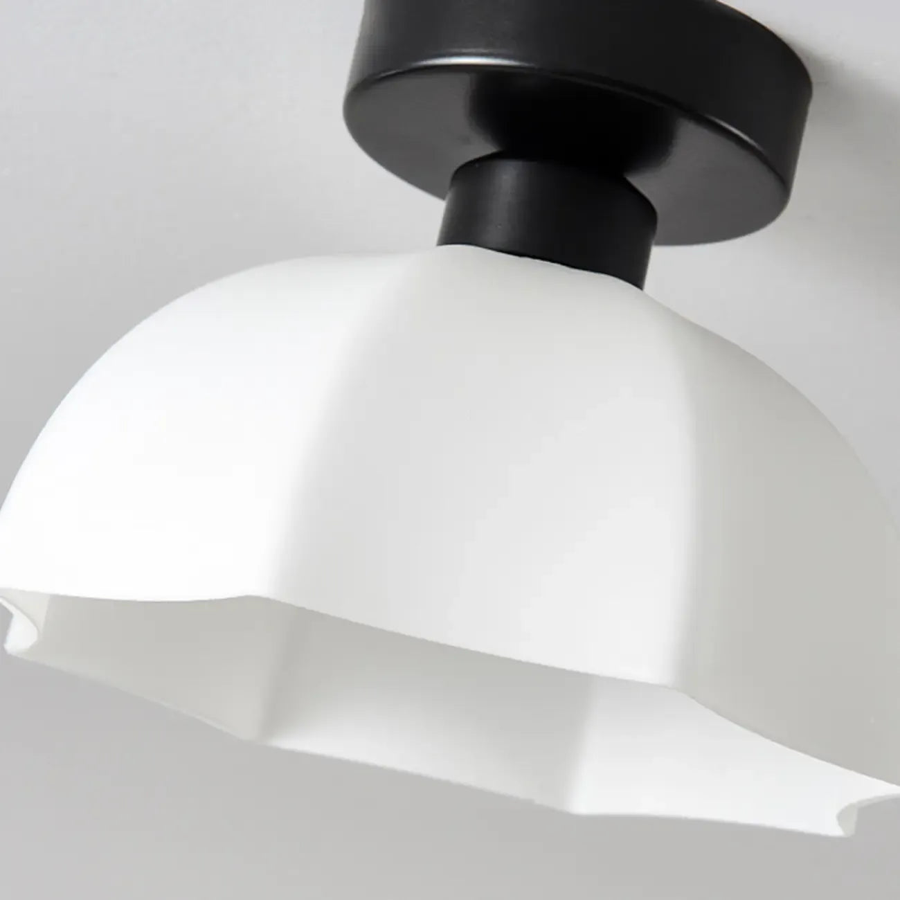 Plafonnier semi-encastré moderne en métal à motif losange pour couloir
