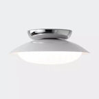 Plafonnier semi-encastré minimaliste à dôme métallique et LED à intensité variable