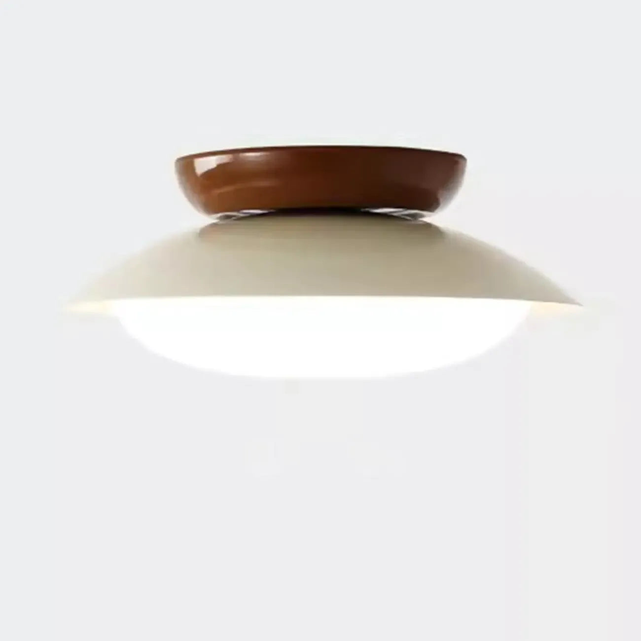 Plafonnier semi-encastré minimaliste à dôme métallique et LED à intensité variable