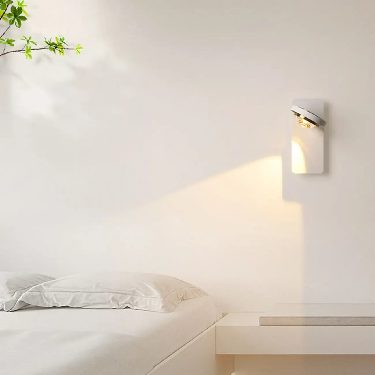 Lampada da parete rotonda in metallo con vetro trasparente e rotazione a 360°