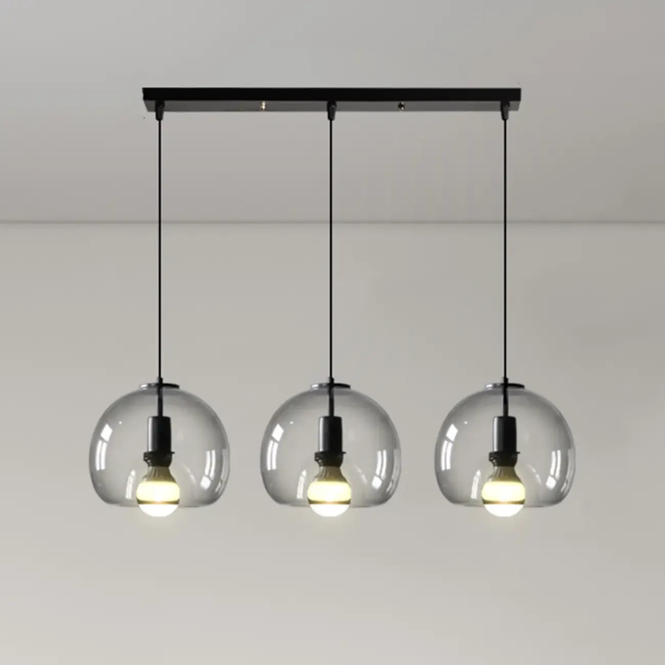 Suspension moderne en verre noir globe pour îlot de cuisine