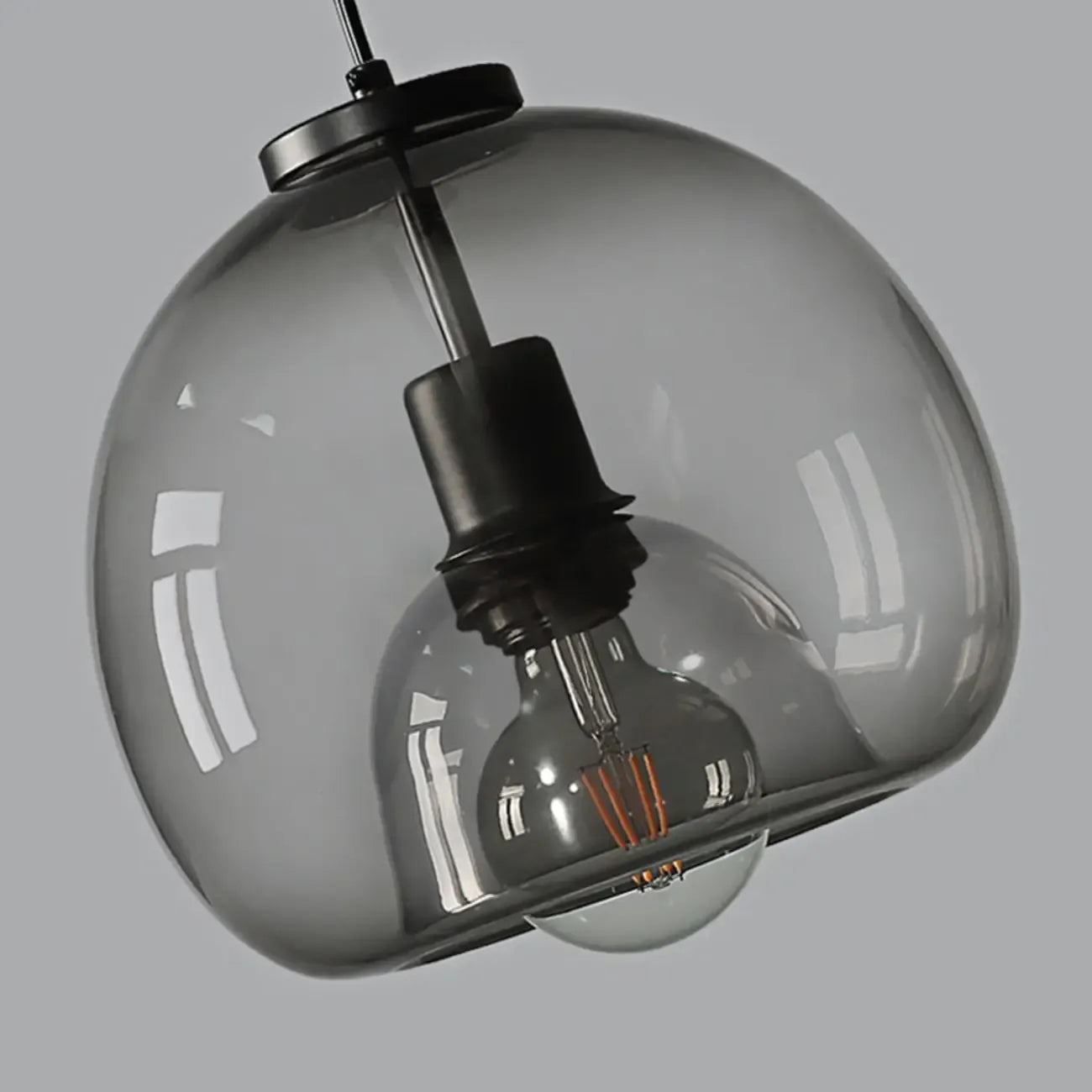 Suspension moderne en verre noir globe pour îlot de cuisine