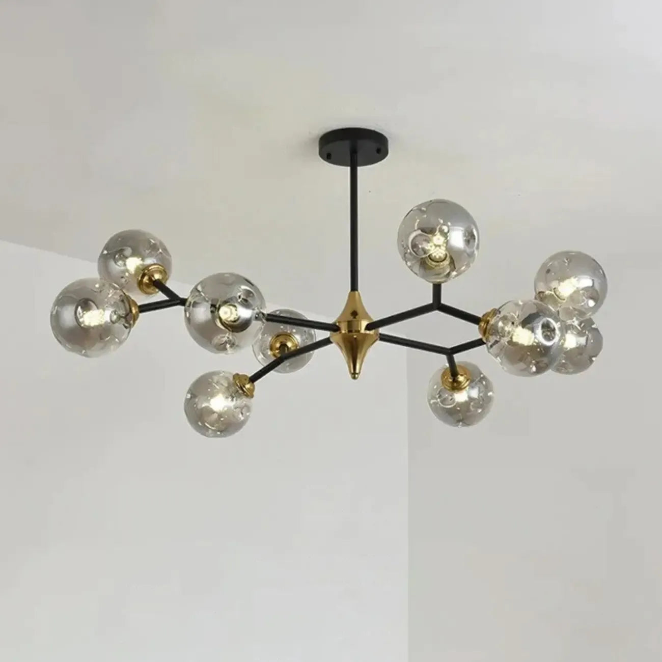 Lustre Sputnik moderne en verre noir et or