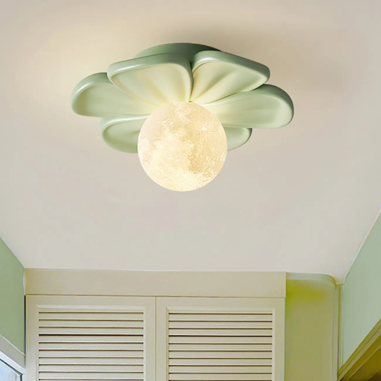 Plafonnier semi-encastré moderne en résine avec globe pour salon