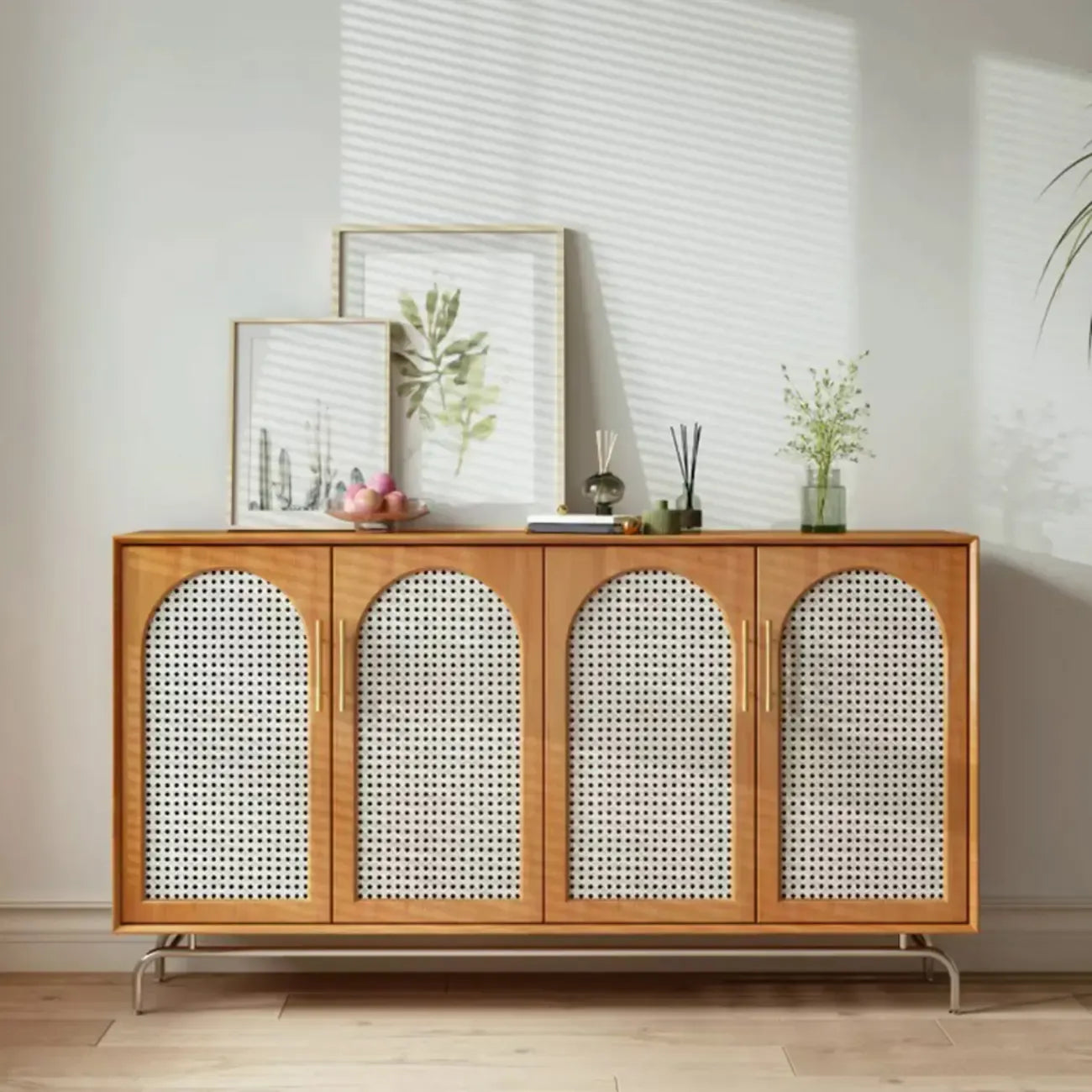 Meuble de rangement moderne à façade en bois noir tressé pour salon