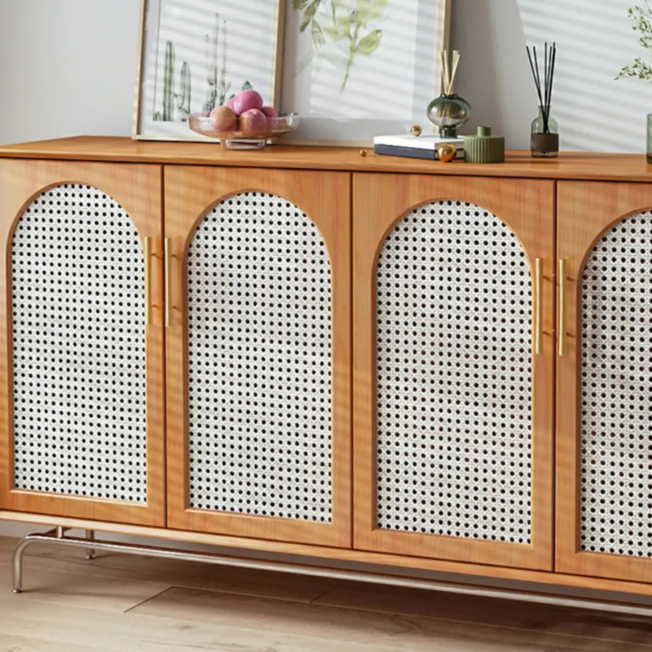 Meuble de rangement moderne à façade en bois noir tressé pour salon