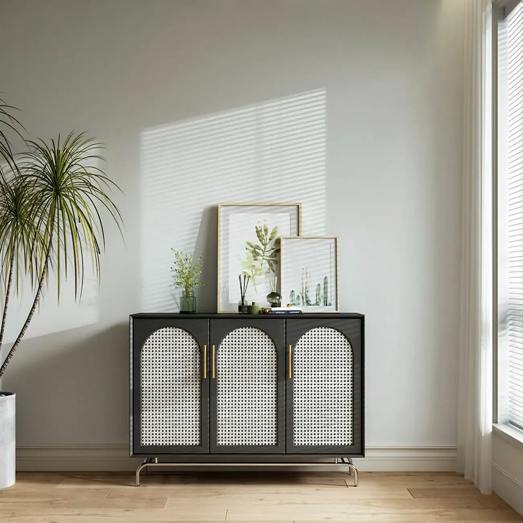 Meuble de rangement moderne à façade en bois noir tressé pour salon