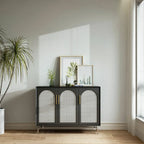 Meuble de rangement moderne à façade en bois noir tressé pour salon