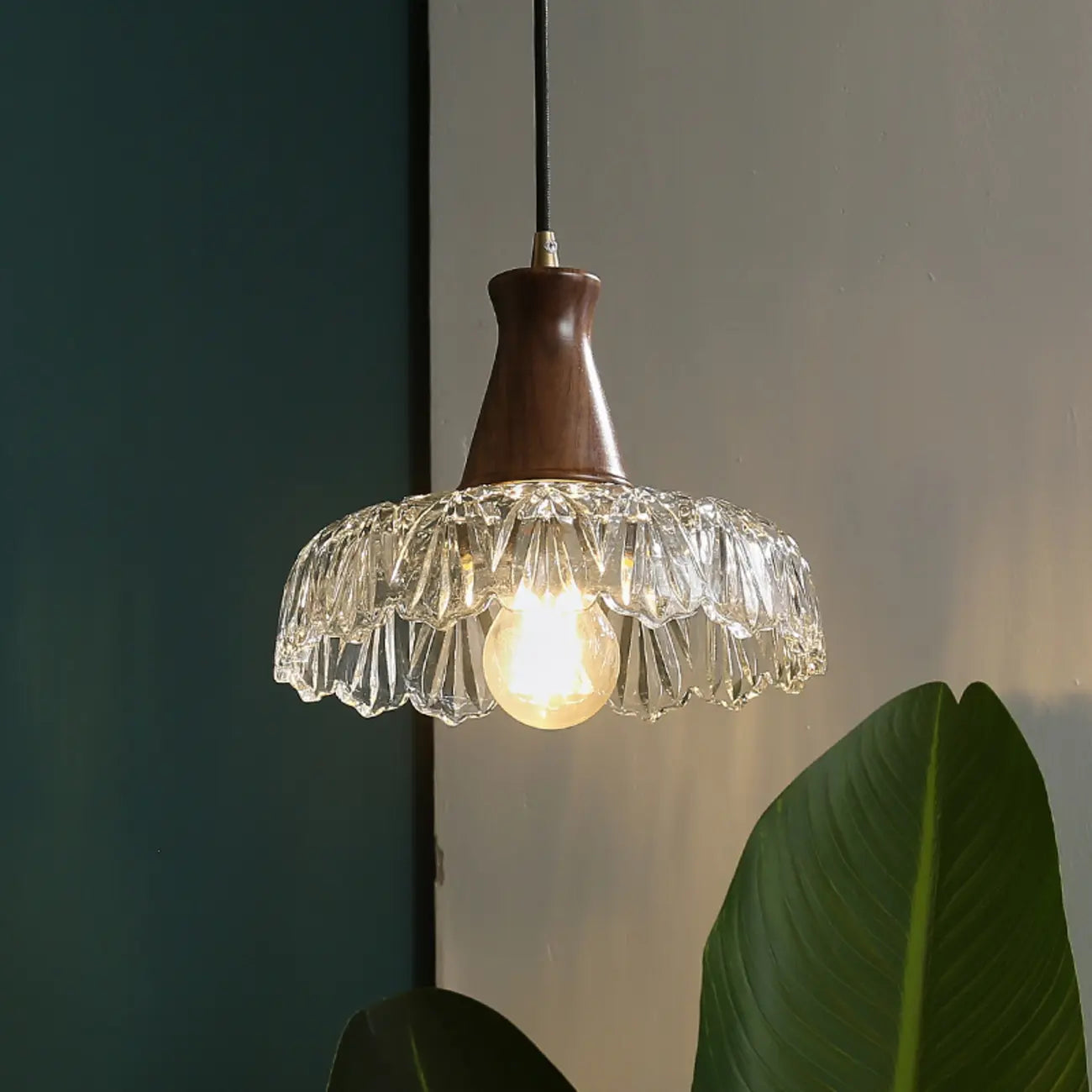 Lampada a Sospensione Regolabile in Vetro a Forma di Fiore per Soggiorno