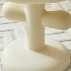 Table d'appoint minimaliste en plastique aux formes libres pour le salon