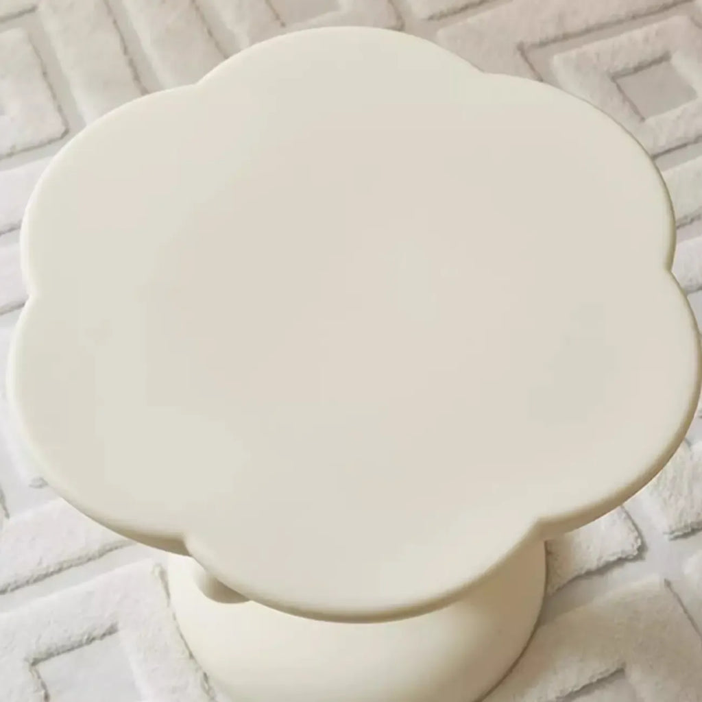 Table d'appoint minimaliste en plastique aux formes libres pour le salon