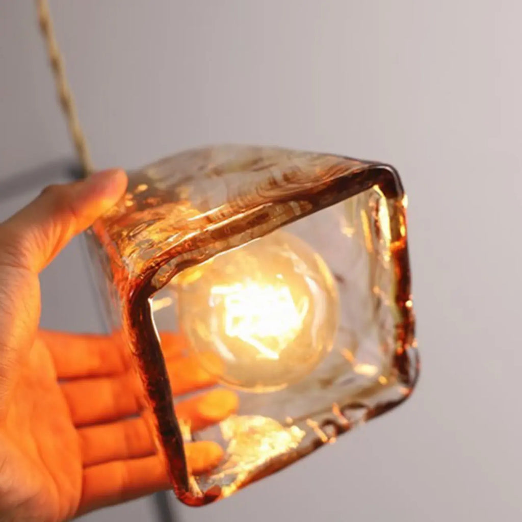 Suspension de cuisine moderne en verre ambré doré