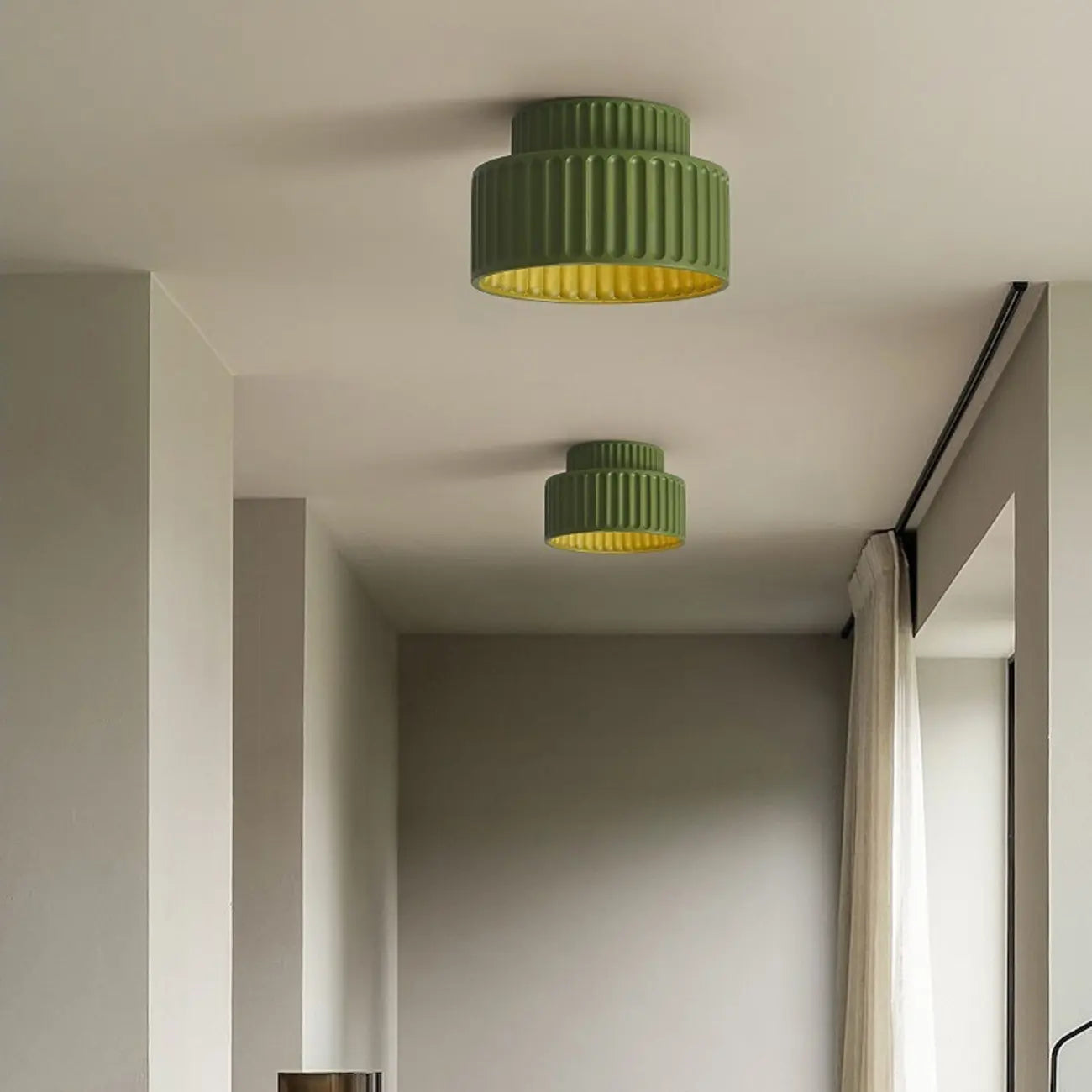 Plafonnier minimaliste cylindrique nervuré en plastique