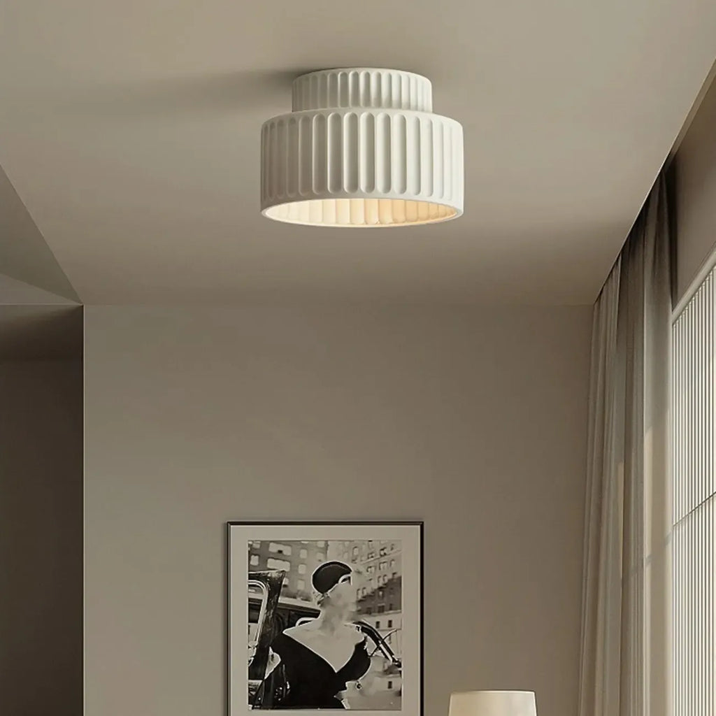 Plafonnier minimaliste cylindrique nervuré en plastique