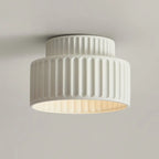 Plafonnier minimaliste cylindrique nervuré en plastique