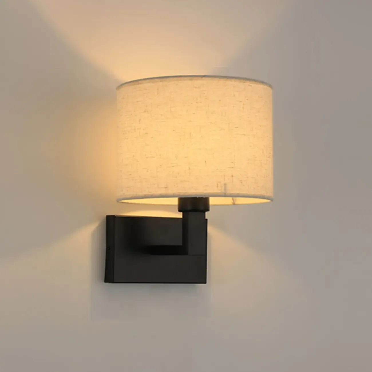 Applique murale cylindrique moderne avec abat-jour en tissu pour chambre à coucher