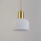 Luminaire cylindrique moderne en verre blanc et or pour îlot de cuisine