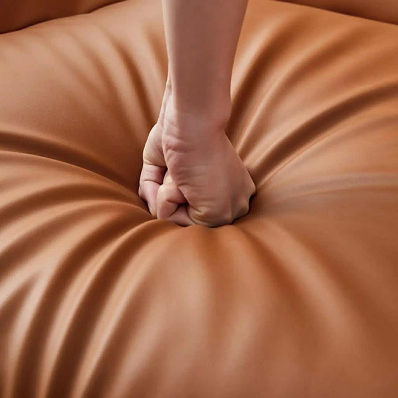 Fauteuil pivotant moderne en similicuir orange