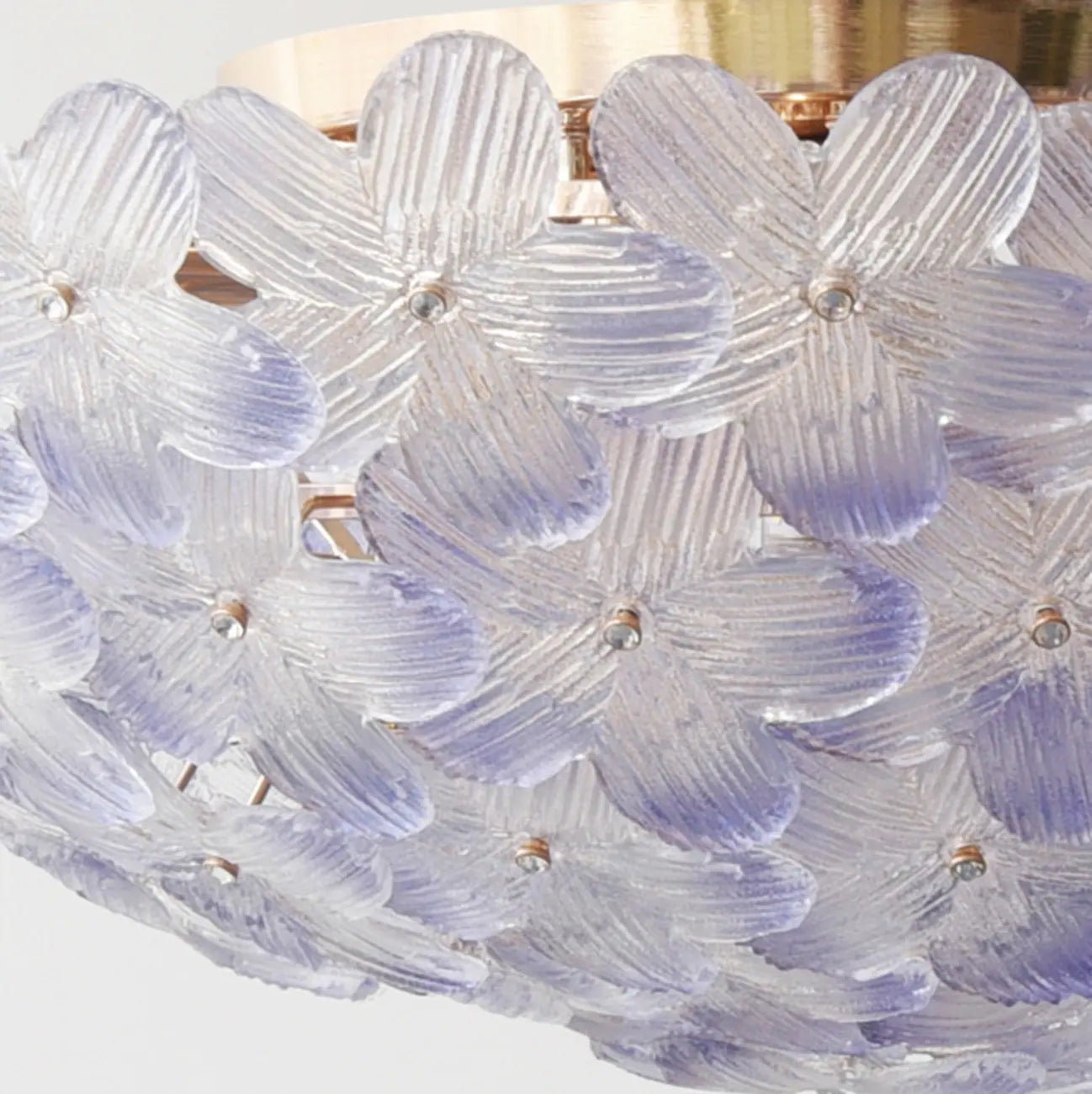 Plafonnier semi-encastré élégant à dôme en verre à motif floral
