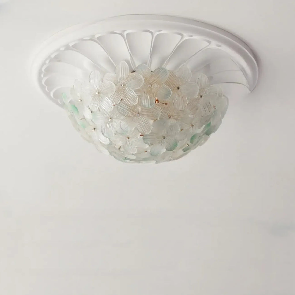 Plafonnier semi-encastré élégant à dôme en verre à motif floral
