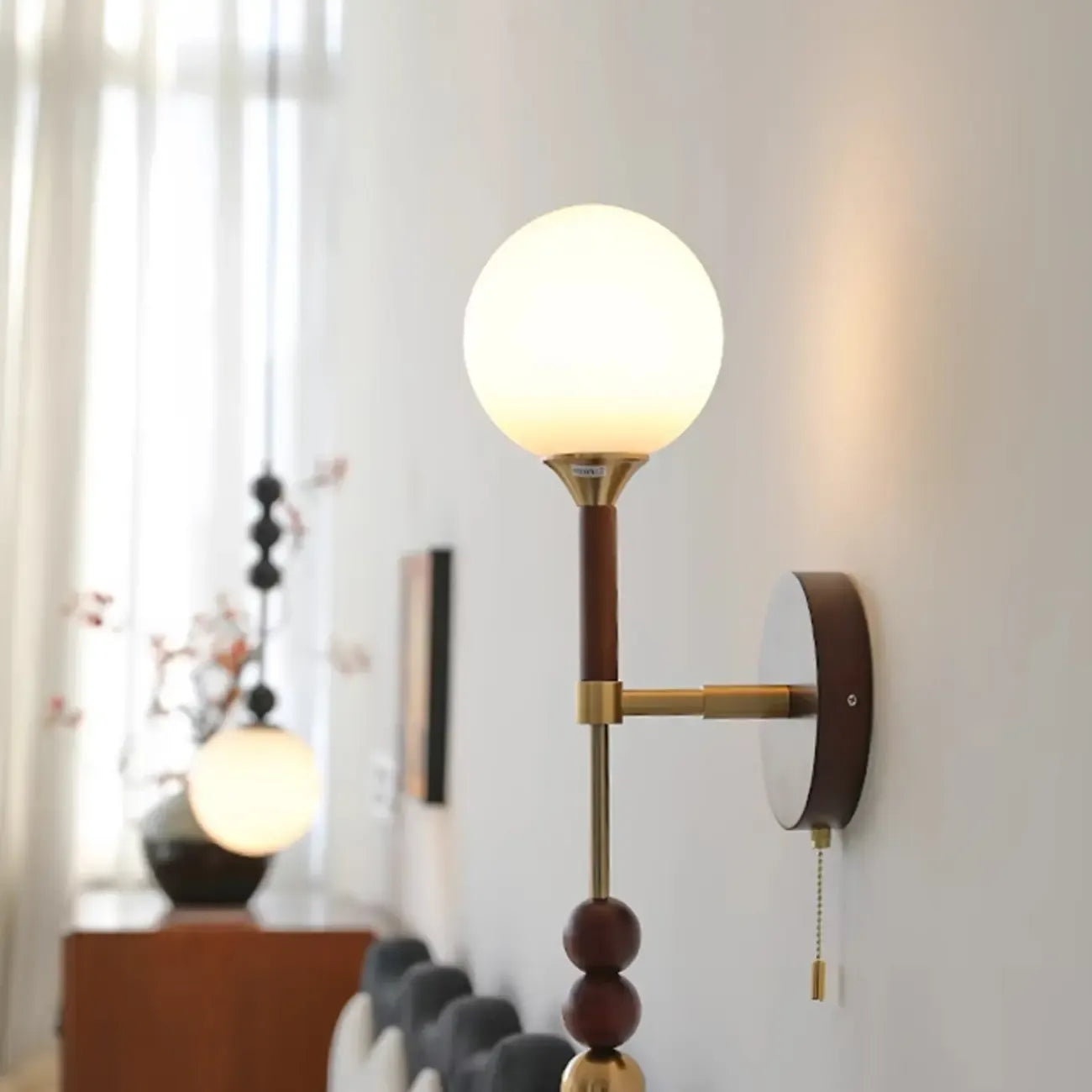 Applique murale moderne Globe noire avec chaînette pour chambre à coucher