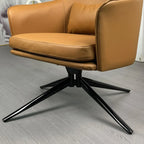 Fauteuil moderne en cuir à accoudoirs évasés - Marron clair