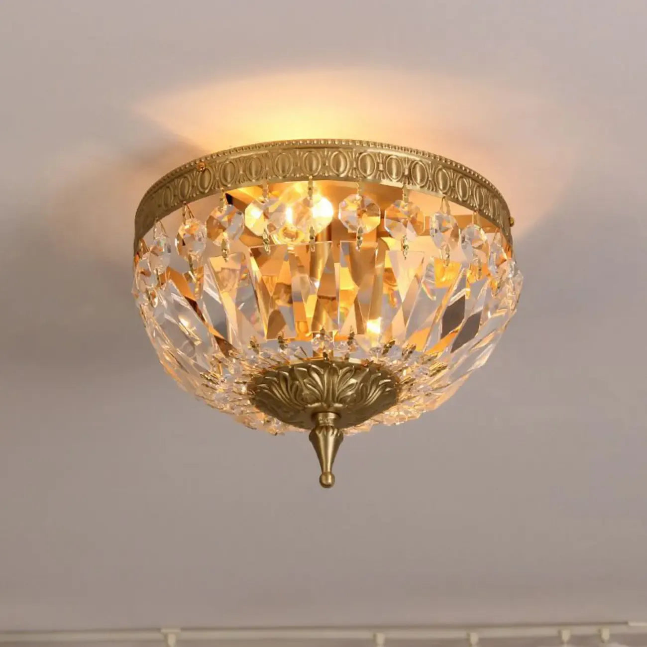 Plafonnier tambour en laiton et cristal de style classique européen