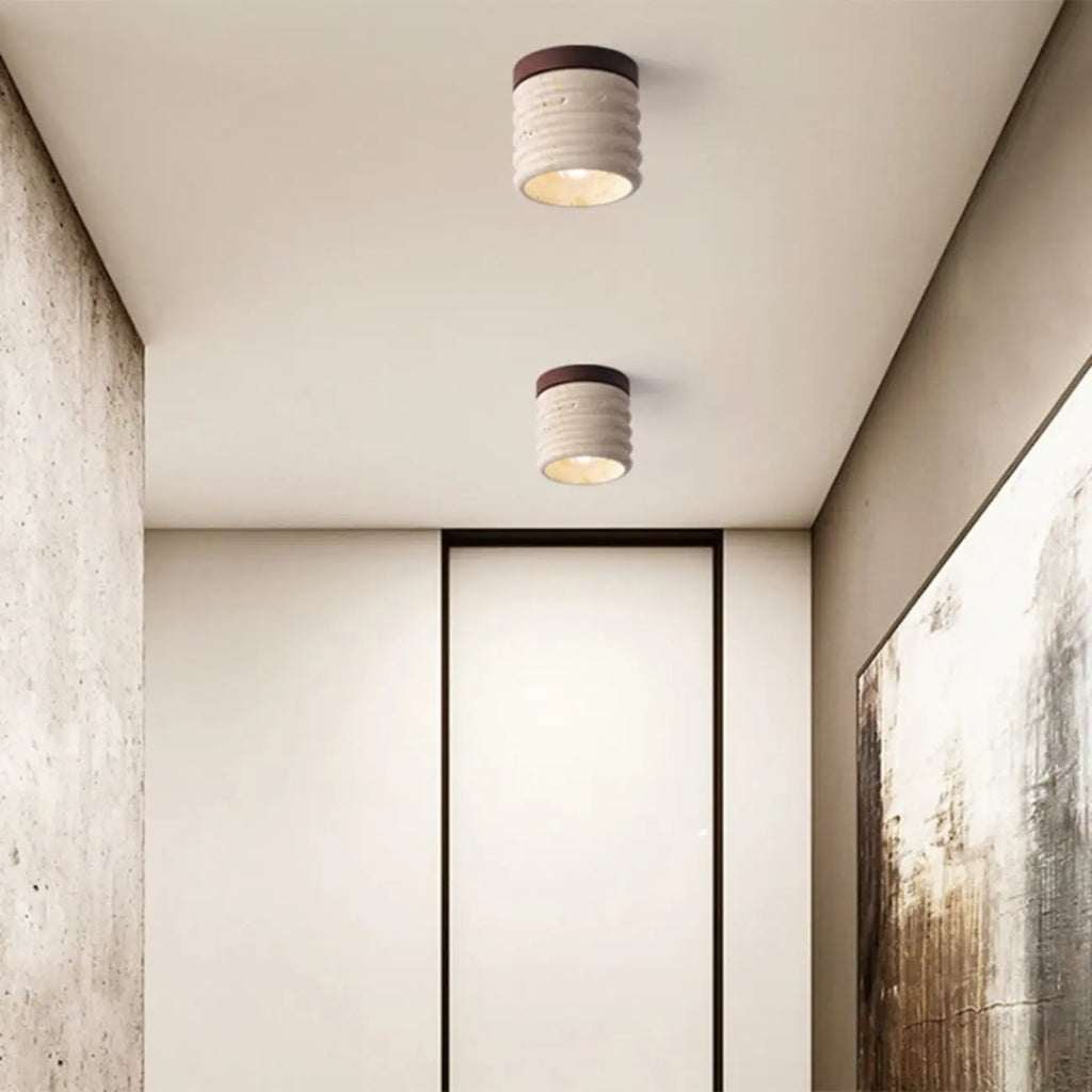 Plafonnier cylindrique moderne couleur pierre beige pour couloir