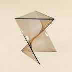Table d'appoint triangulaire en acrylique pour salon avec base torsadée