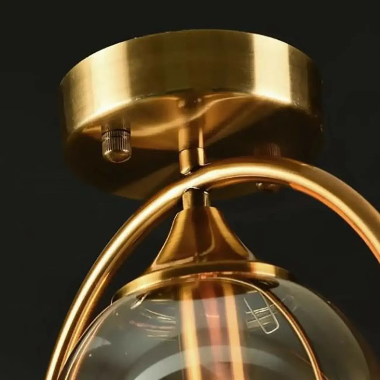 Plafonnier semi-encastré circulaire en laiton et verre à 1 lumière