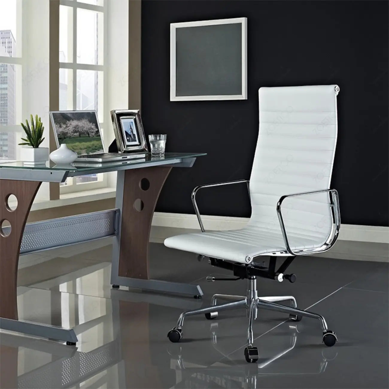 Fauteuil de bureau pivotant à dossier haut réglable en cuir beige