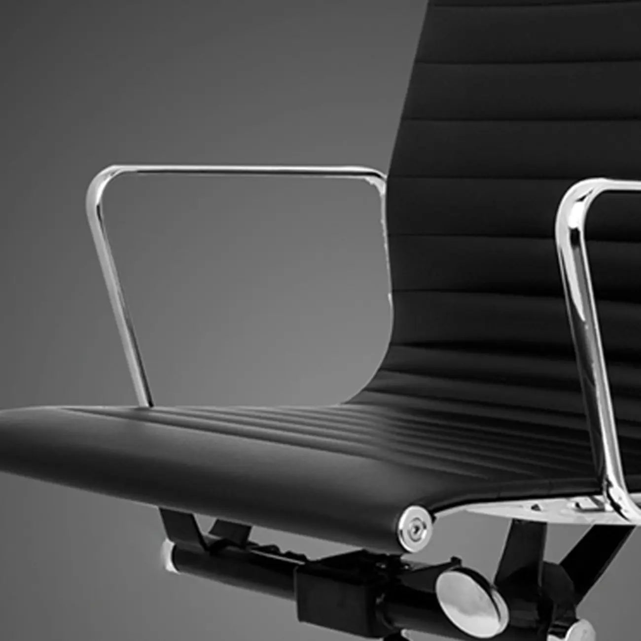 Fauteuil de bureau pivotant à dossier haut réglable en cuir beige