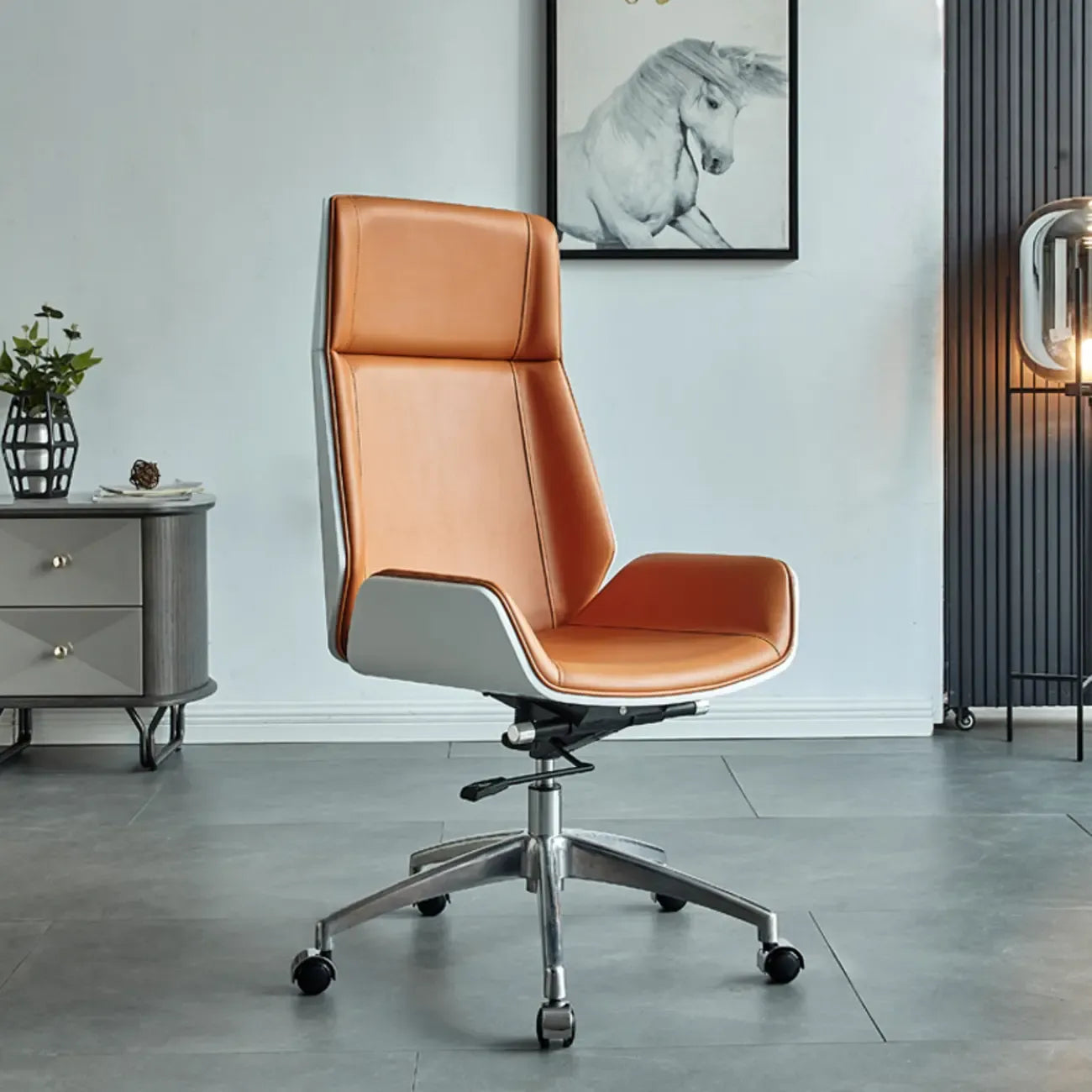 Fauteuil de bureau pivotant réglable en cuir noir à dossier haut