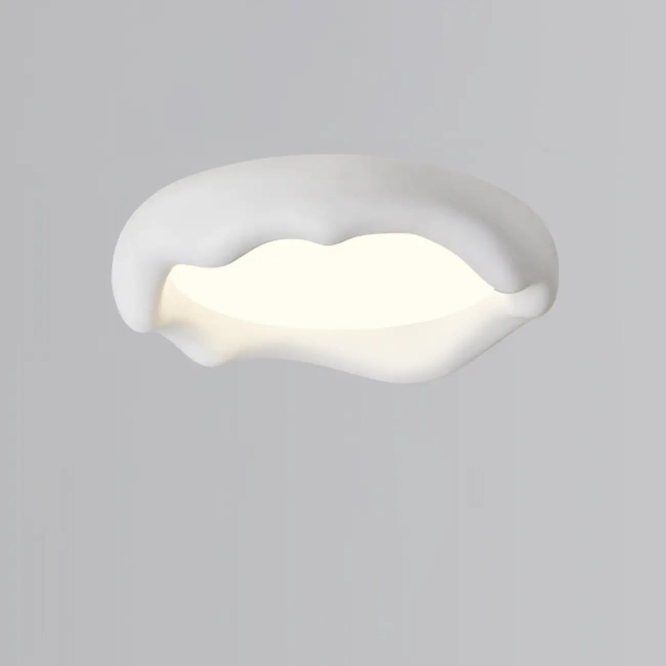 Plafoniera a filo dal design artistico con effetto crema acrilica