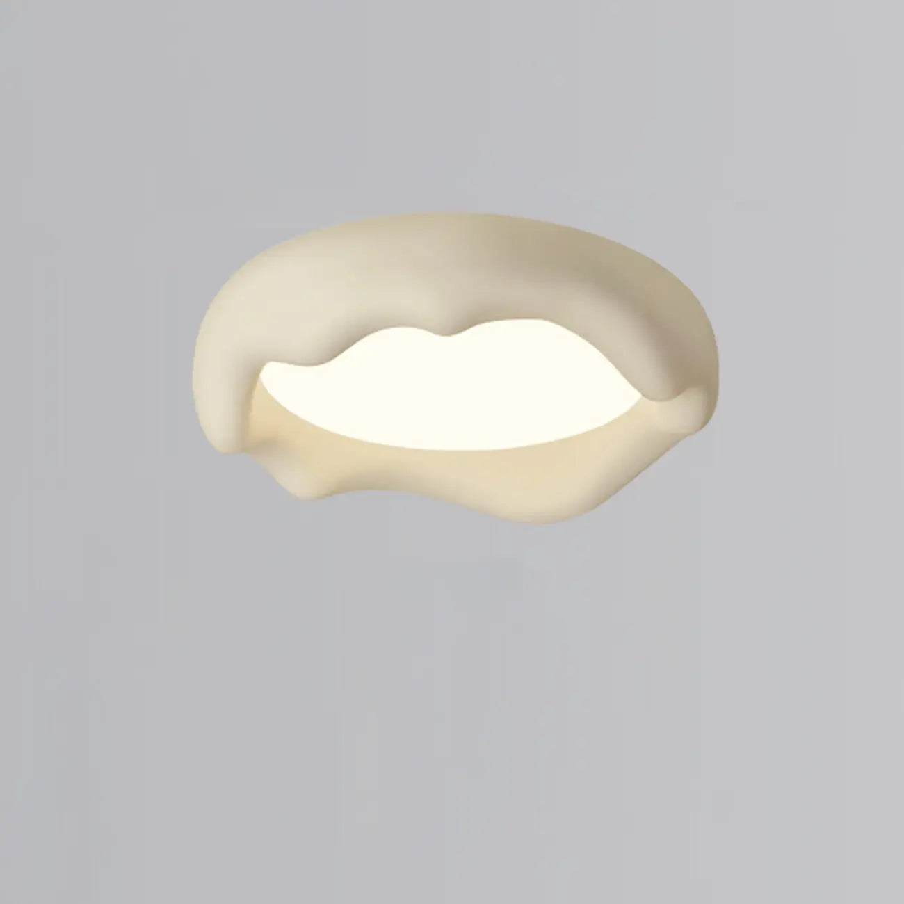 Plafoniera a filo dal design artistico con effetto crema acrilica