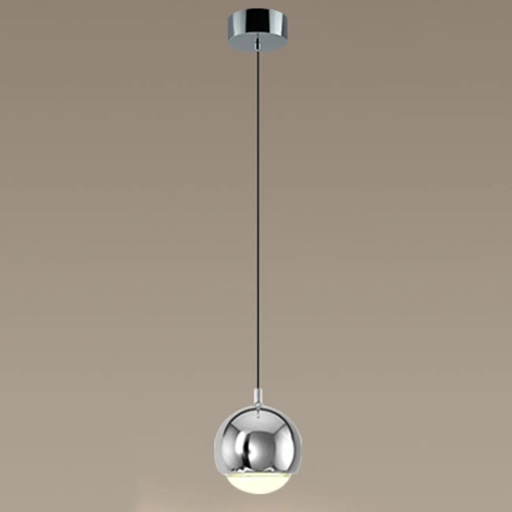 Suspension moderne en métal chromé avec globe et LED blanc chaud