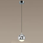 Suspension moderne en métal chromé avec globe et LED blanc chaud