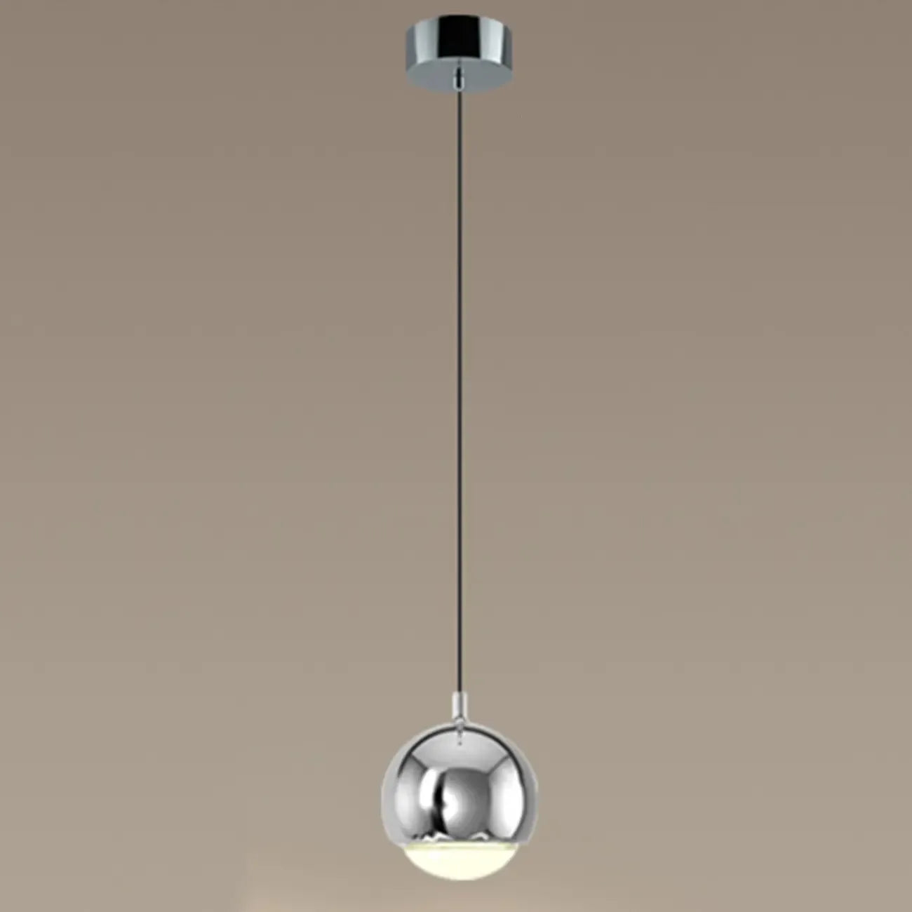 Suspension moderne en métal chromé avec globe et LED blanc chaud