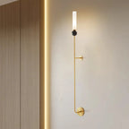 Applique murale minimaliste dorée avec abat-jour en pierre frittée