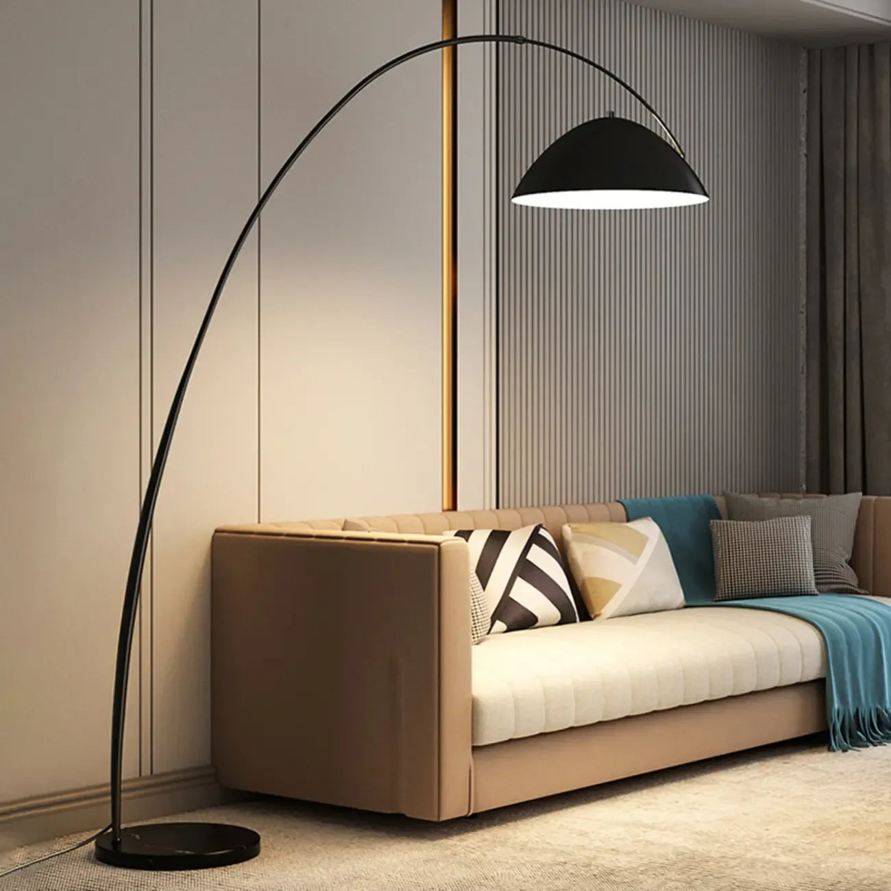 Lampada da terra ad arco nera regolabile a LED per l'arredamento del soggiorno