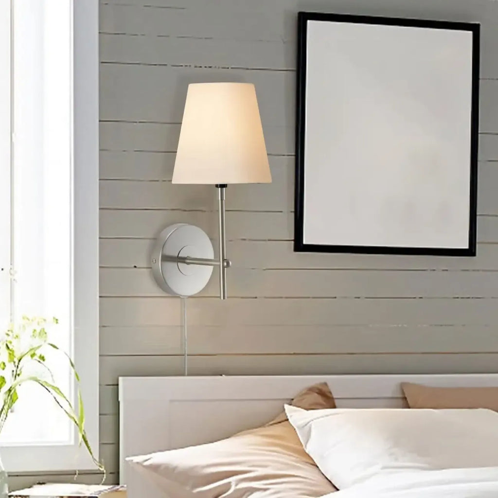 Applique murale contemporaine en métal et tissu, style minimaliste