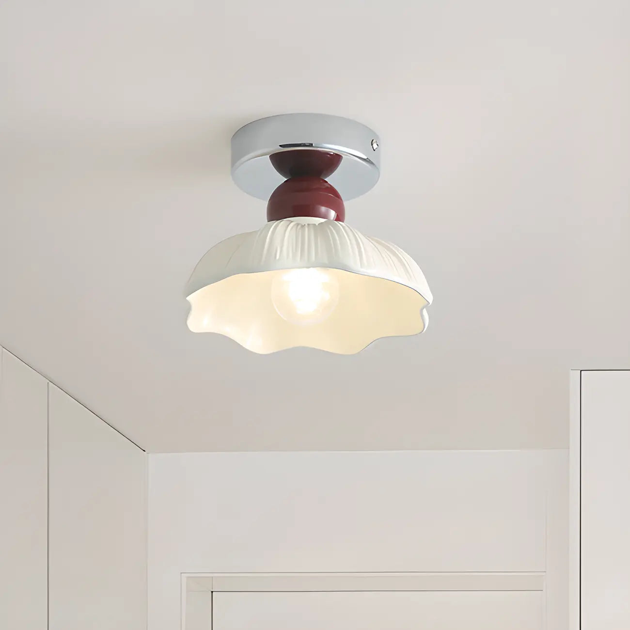 Plafonnier semi-encastré élégant à LED en résine pour la décoration intérieure