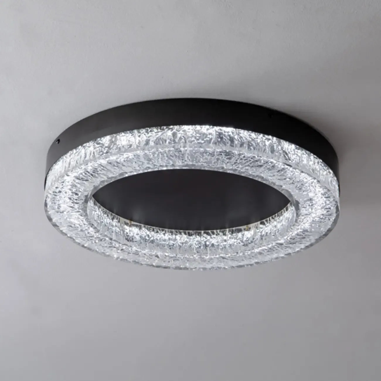 Plafonnier LED circulaire noir encastré pour usage résidentiel