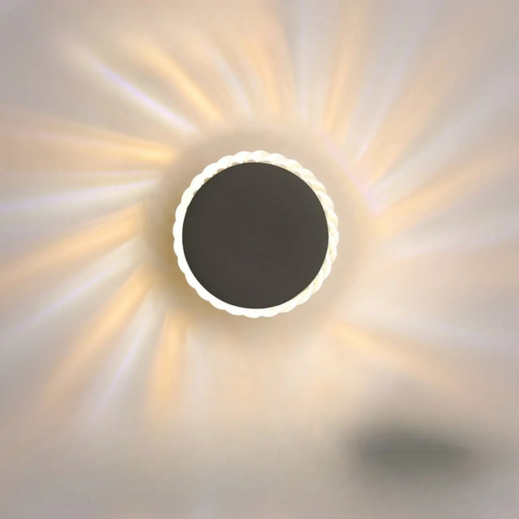 Applique murale minimaliste ronde en métal en forme de soleil