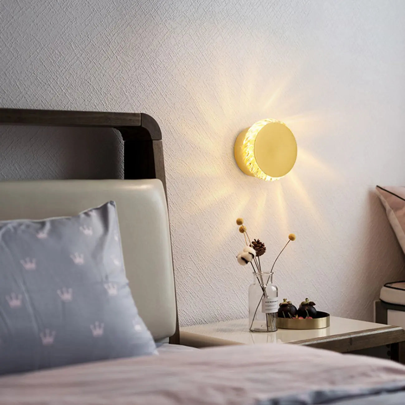 Applique murale minimaliste ronde en métal en forme de soleil