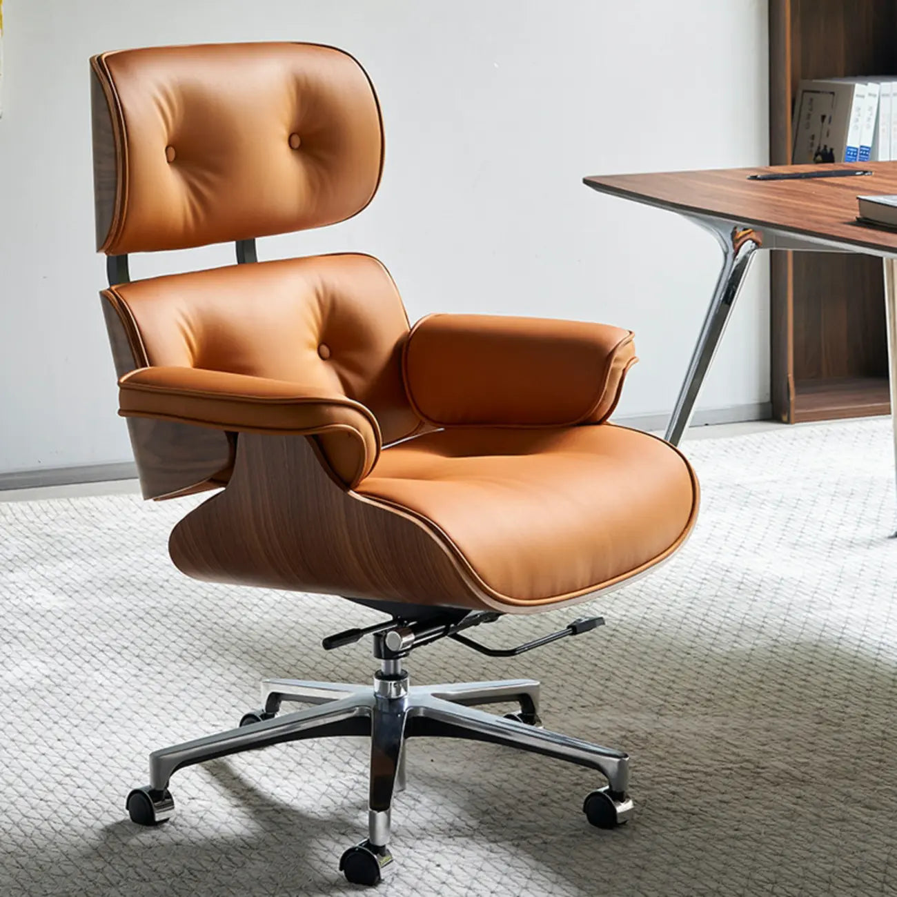 Fauteuil de bureau ergonomique moderne du milieu du siècle en cuir véritable